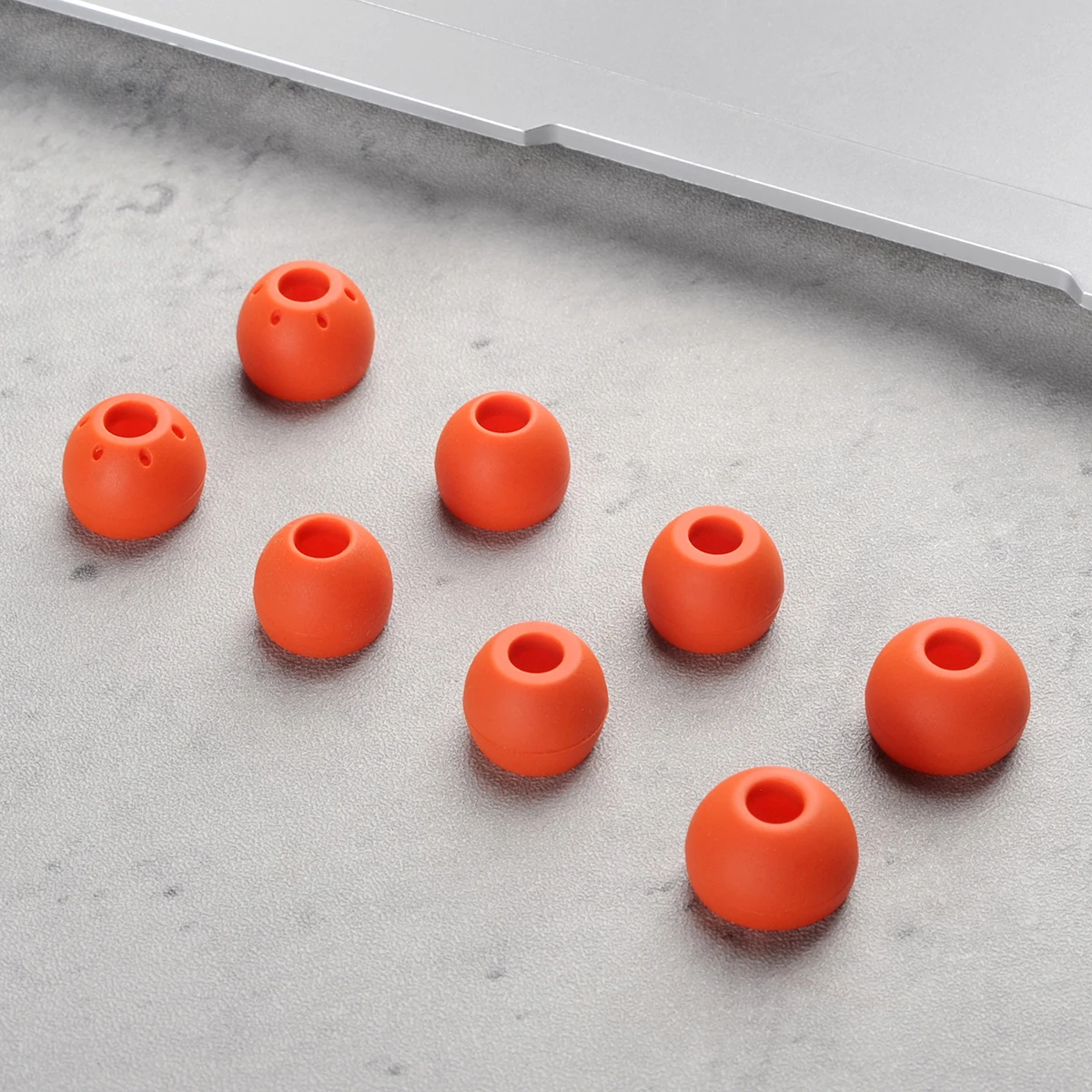 2Pcs Silicone Ear Tips for Freelace Eartips for Audio-Technica ATH-CKS550XIS Breathable In-ear Headphones Tips 4.5-5.5mm