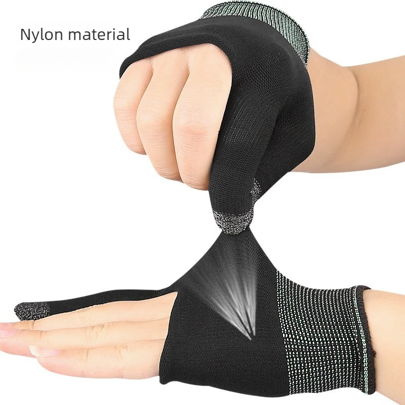 Touch-Sensitive Lightweight Gaming Gloves - Sweat-Proof & Comfortable for Mobile Gameplay