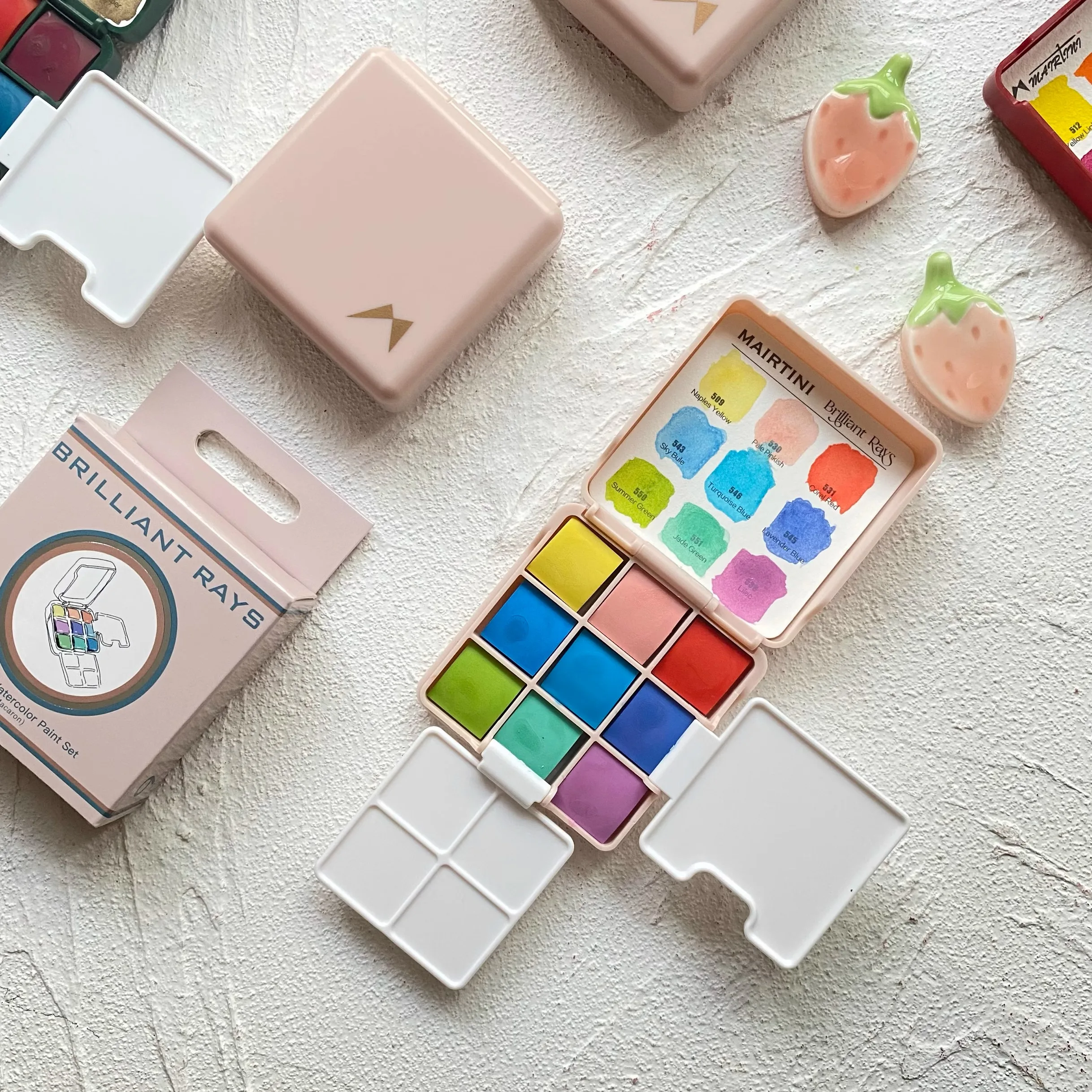 Travel Solid Watercolor Set Transparent Watercolor Paint 9 Colors Portable Sketching Painting Tool with Palette Washing Bucket