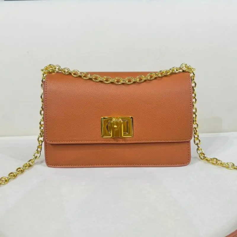 

Сумка-мессенджер на плечо с цепочкой от известного дизайнера, новинка 2023, Высококачественная женская сумка через плечо, роскошная модная женская сумка через плечо, кошелек и сумочка