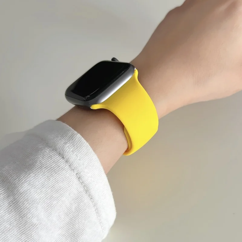Premium Silicone Sports Band for Smartwatches - Versatile Size Options