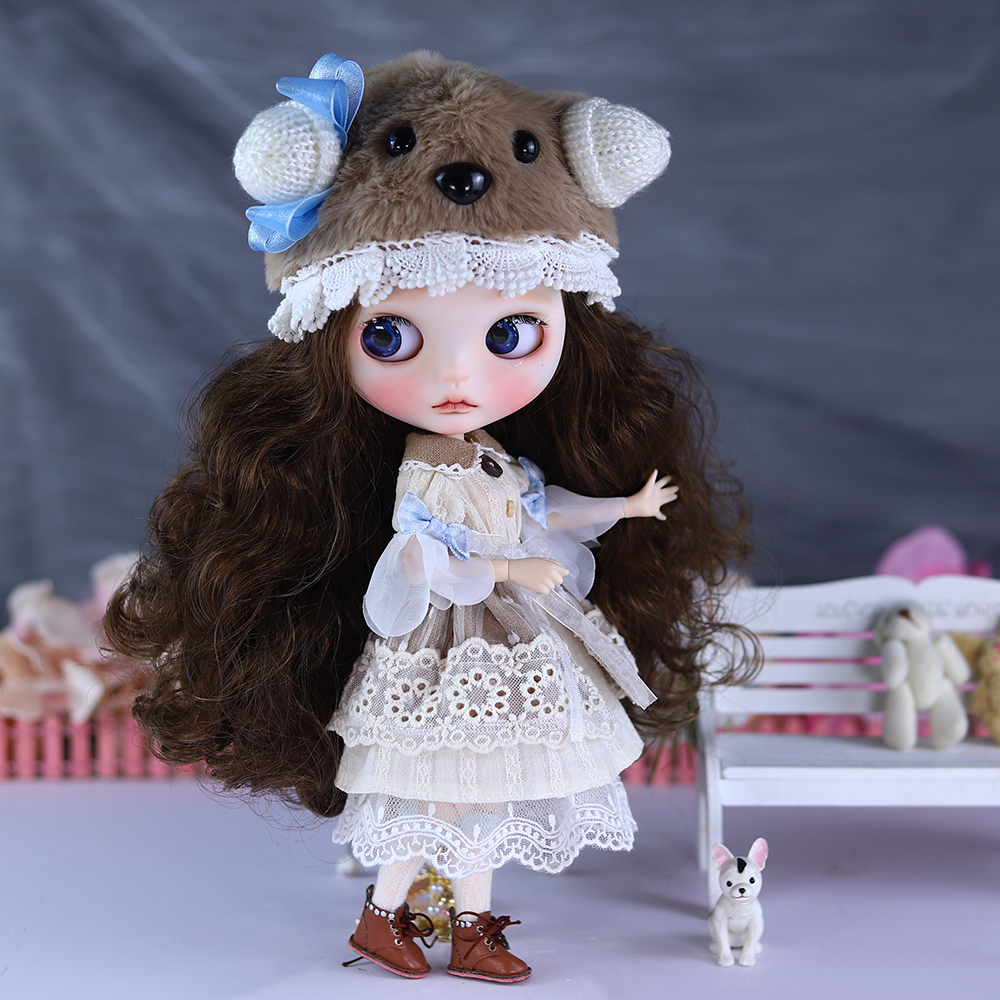 Neo Blythe Doll Brown White Lace Dress with Bear Cap & Socks