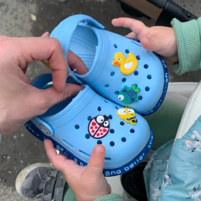 Kids Sandals Summer Cartoon Cave Hole Non-Slip Soft Soled Quick Drying
