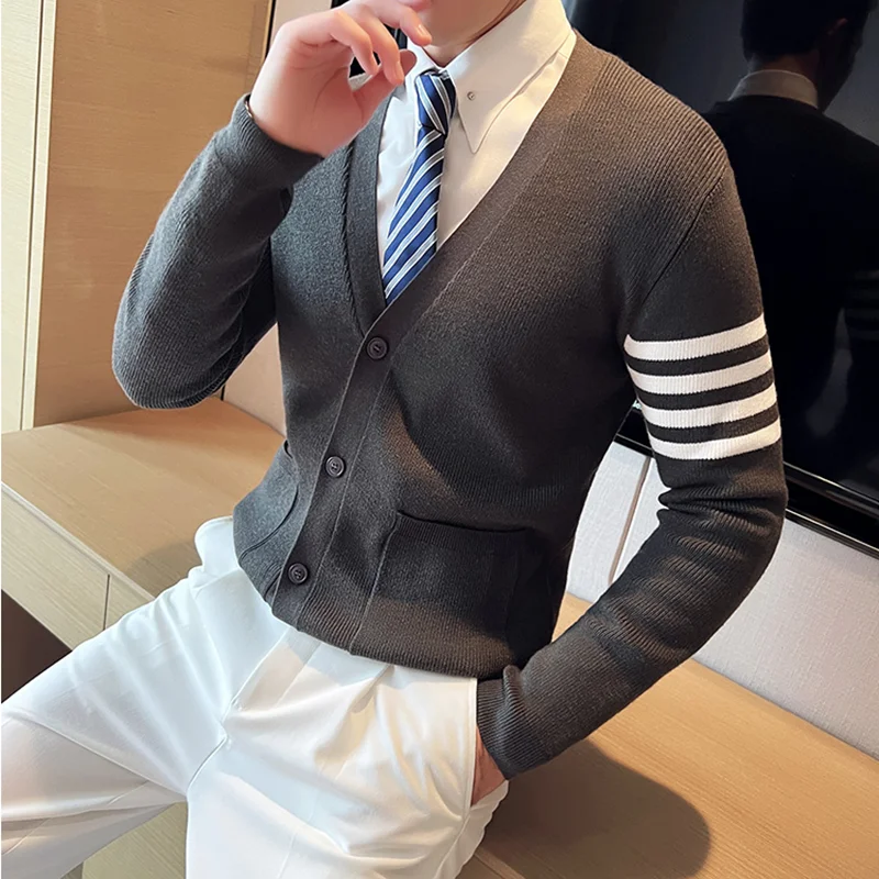 

British Style V Neck Stripe Cardigan Sweater Men Autumn Winter Simple Slim Fit Casual Knitted Sweater Coats Streetwear Hommes