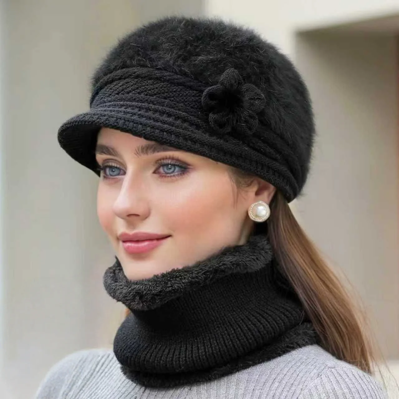 Hot Sale Women Chic Winter Warm Suit Keep Warm Plush Winter Hat Thermal Hat & Scarf Warm Set