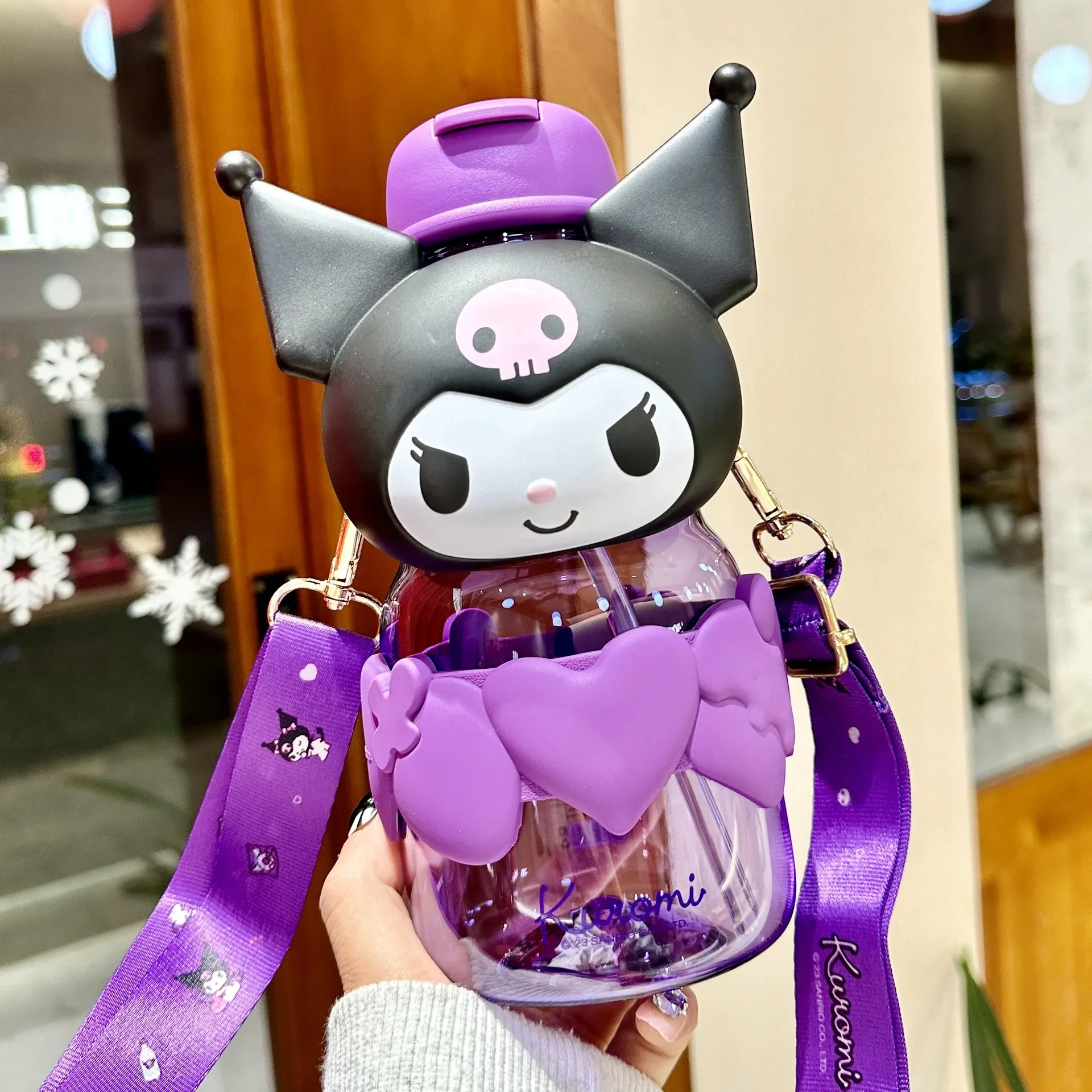 

2024 Sanrio Kuromi Милая чашка для воды для девочек красивая детская соломенная бутылка большой емкости чайник подарок на день рождения для женщин студентов