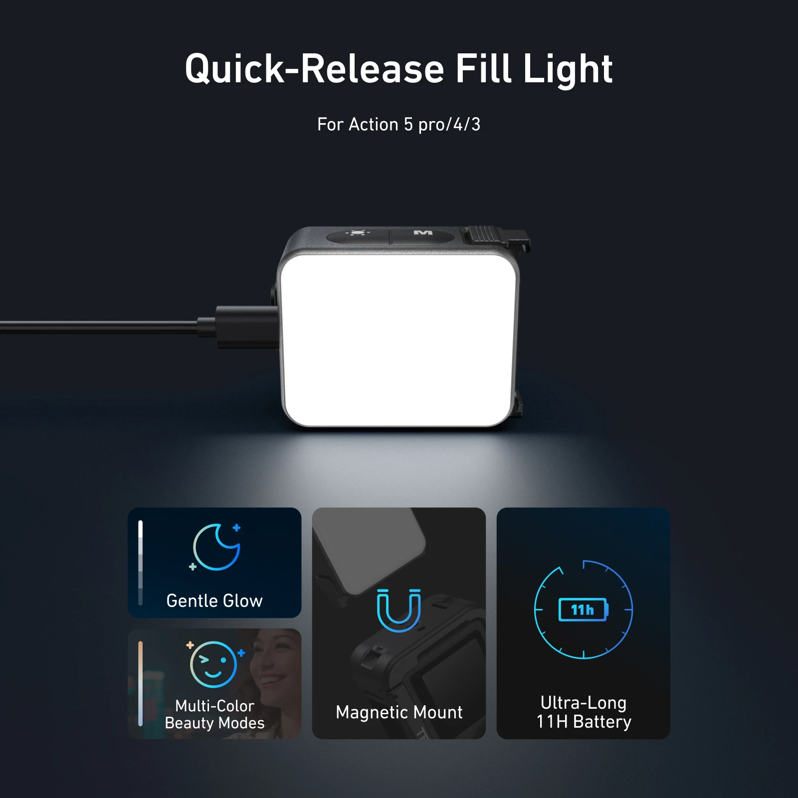 La Mini Lumière Fill Light TELESIN immergée dans l'eau, démontrant son étanchéité, éclairant une scène sous-marine avec une DJI OSMO Action. Achetez Mini Lumière Fill Light TELESIN pour DJI OSMO Action 2/3/4/5 Pro - Étanche et Magnétique.