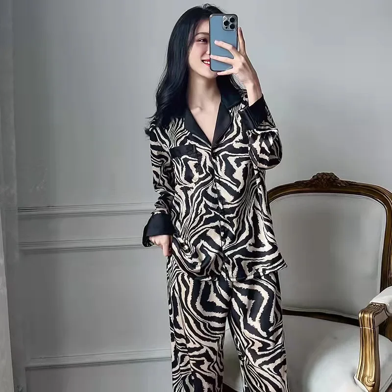 New Ladies Pajamas Two-Piece Summer Pajamas Homewear Casual Wear Women Zebra Print Silk Short-Sleeved Trousers Pajamas Homewear