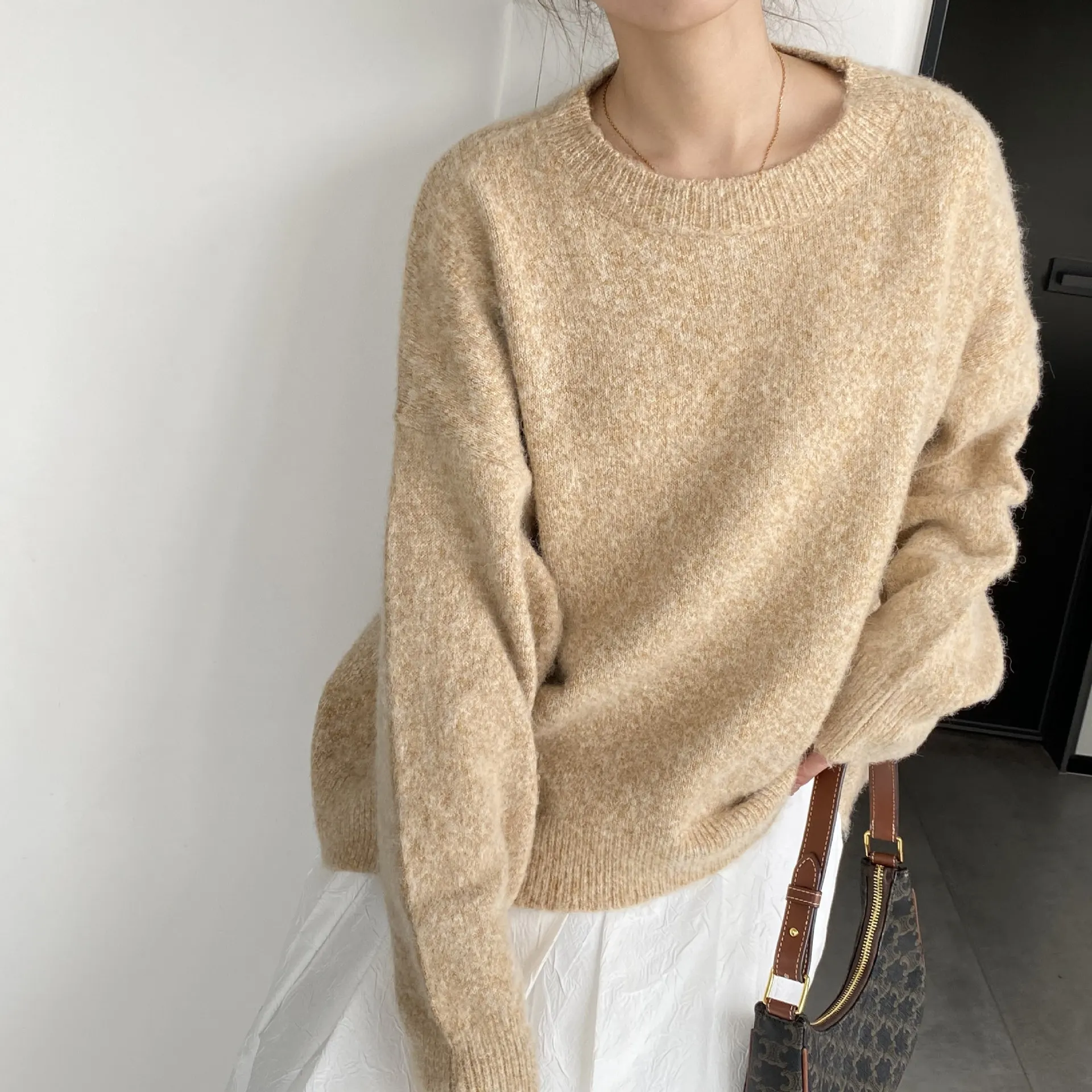Autumn and Winter Women\'s Casual Solid Round Neck Long Sleeve Loose Sweater