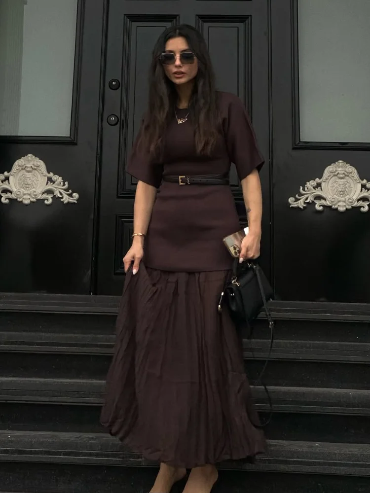 Elegant Solid Round Neck Fold Hem Women Long Dress Fashion Short Sleeve Slim Fit Maxi Dresses 2025 Lady Summer New Commute Robes 3