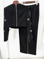 طقم بدلة نسائية للمدرج في الشارع ، رقبة دائرية ، بلوزات قصيرة بسحاب من الخلف ، تنورة طويلة ، أحدث المصممين ، 2 way 1