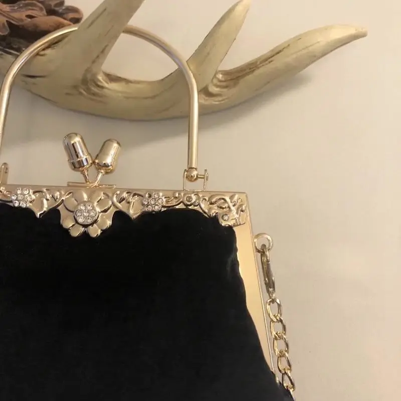 Hollow Flowers Lock Bags Handmade Vintage Women Bag Tote Women's Handbags Purses Chic Lady Chain Women Shooulder Crossbody Bag