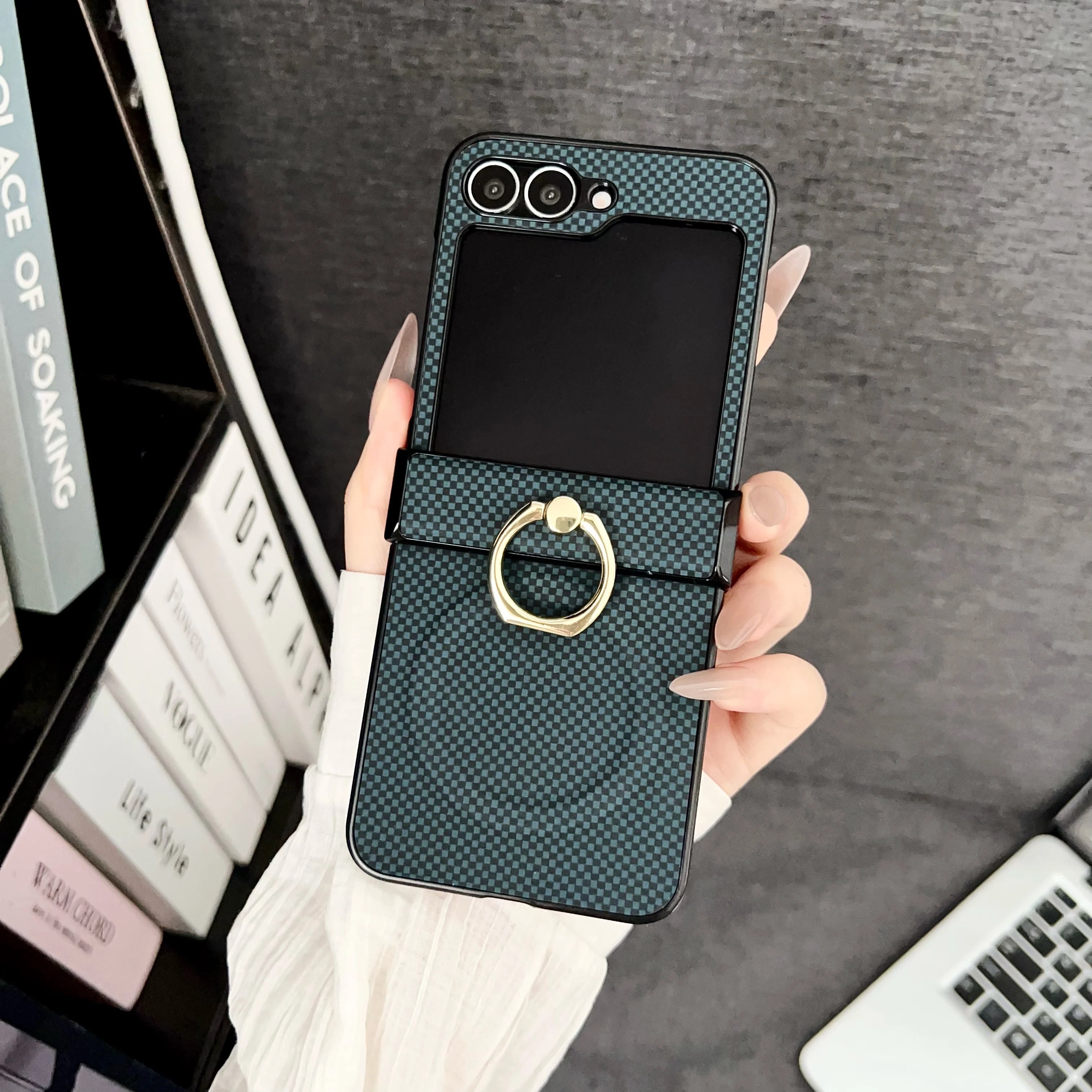 Deluxe Magnetic Phone Case with Ring Stand & Grid Texture - Magsafe Compatible