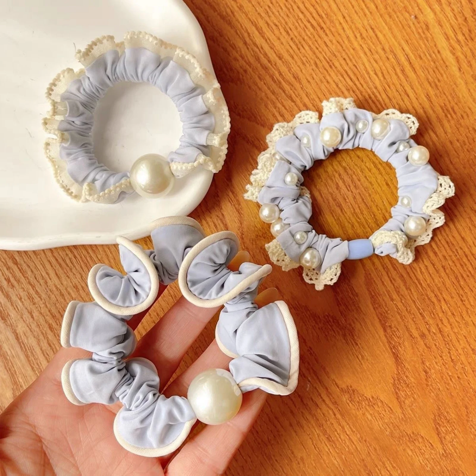 1PC Light Blue Pearl & Lace Hair Scrunchies Set, Ruffled Hair Ties, Stylish Hair Accessories for Women's Charming Looks
