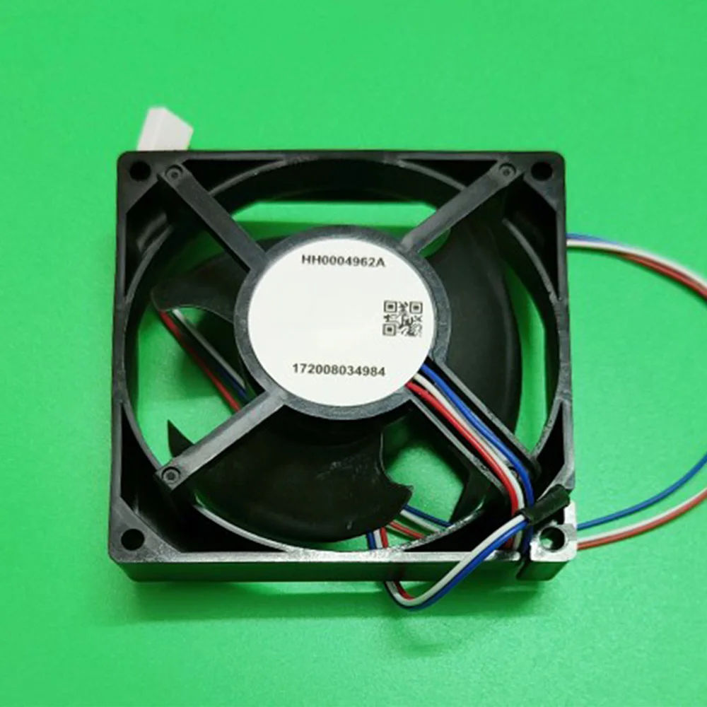 

NEW HH0004962A for Hitachi Refrigerator Cooling Fan Refrigeration Freezer Fan 9.2cm 3-wire with Original Plug