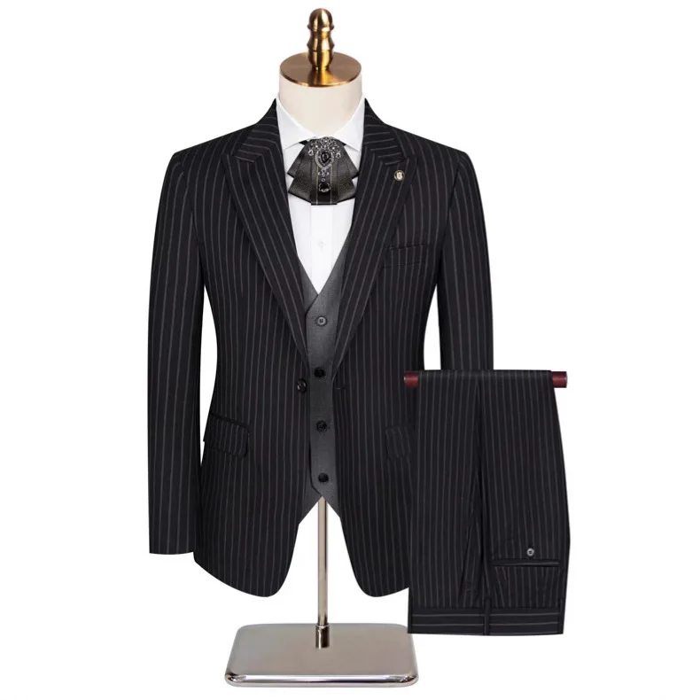 Men's Classic Formal Pinstripe Tuxedos Suits 3 Pieces Slim Fit Blazer Peak Lapel Two Button Groomsmen Wedding Dress Business