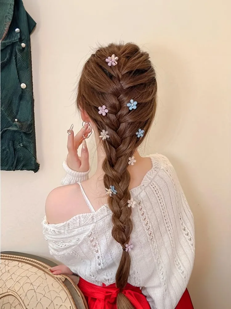 10 Stück kleine dekorative Blumenclips aus Legierung für die Stirnseite, die Pony und Prinzessinnenfrisuren. – Detail 11