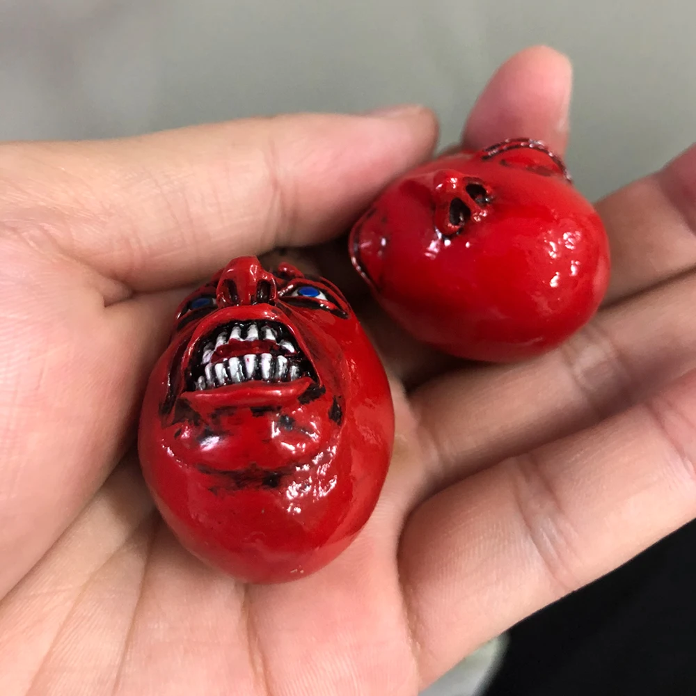 Рисунок 4 - Ожерелье в виде яйца грифффита из аниме Behelit