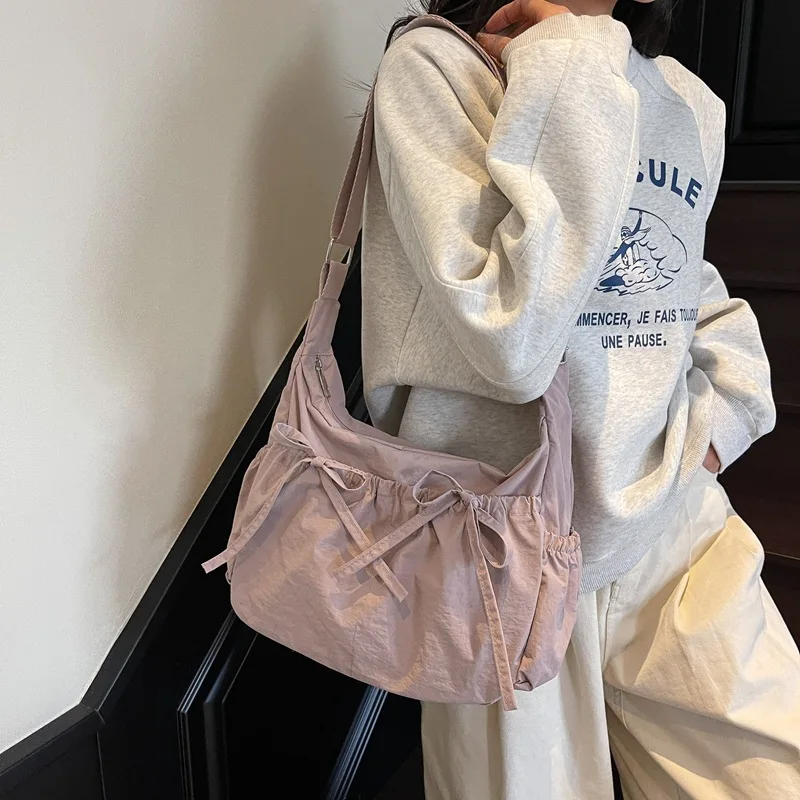 Large Capacity Women's Shoulder Bags Lightweight Nylon Pleated Crossbody Bag Multiple Pockets Hobo Bag For Women Commuting