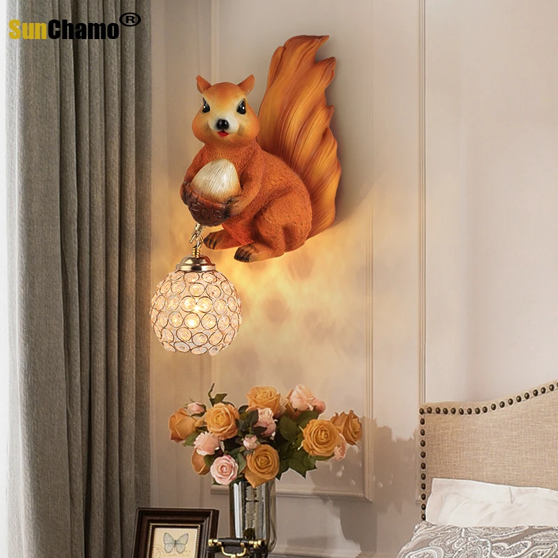 

Nordic Modern Resin Squirrel Crystal Led Wall Lamp for Bedroom Vintage Loft Decor Bedside Sconce Art Hallway Corridor Bar Lights