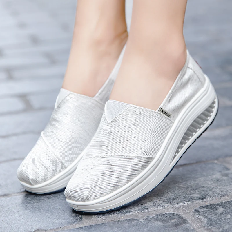 أحذية متأرجحة قماشية أحادية اللون ، كعب منحدر للنس...