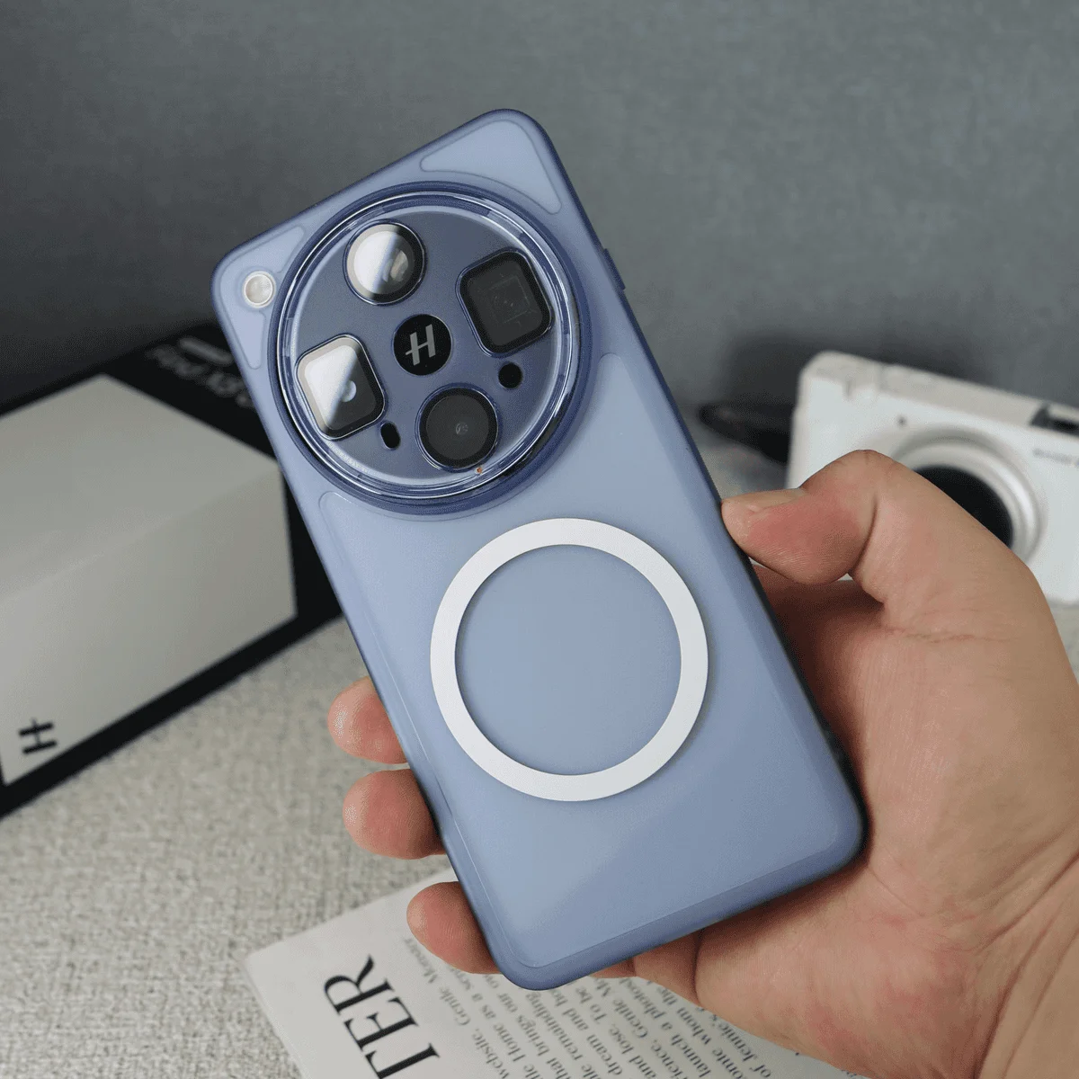 Simple Transparent Magnetic TPU Anti-Fall Skin-Friendly Case with Eyebrow Design