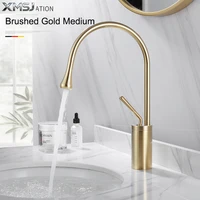 ก๊อกน้ำอ่างล้างหน้าสีทองขัดเงา ก๊อกน้ำสีดำแบบติดตั้งบนเคาน์เตอร์ ก๊อกน้ำอ่างล้างหน้าแบบผสมน้ำร้อนน้ำเย็น ก๊อกน้ำทองเหลืองสำหรับห้องน้ำ 2