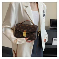 Nouveau Sac Femme 2026, Sac à Bandoulière Imprimé Tendance, Sac Carré à Main, Sac Bandoulière Polyvalent Texturé Haut de Gamme 4