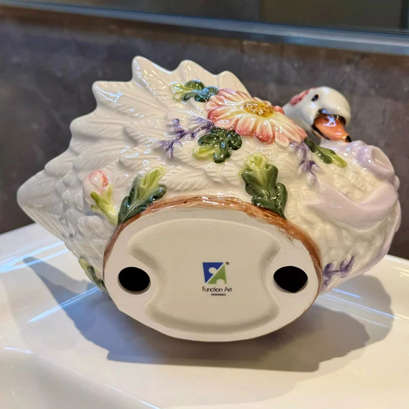 Creative Ceramic Soap Box, Light luxury Cute Swan Shaped Soap Dishes, Home Bathroom Kitchen Supplies, Bathroom storage rack, 1Pc