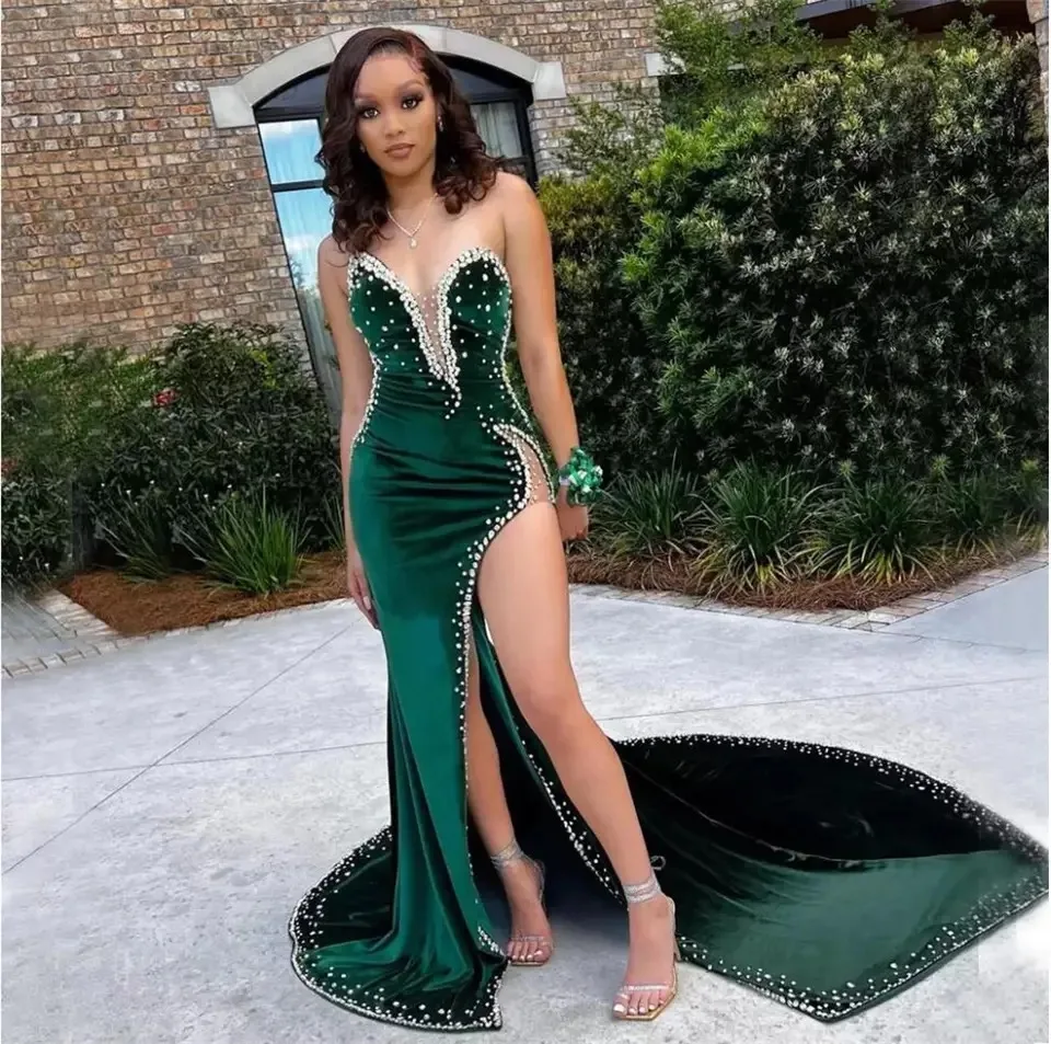 

Green Velvet Prom Dresses Long 2023 for Black Girls Mermaid Beads Strapless Sexy High Split Formal Party Gowns Custom Made