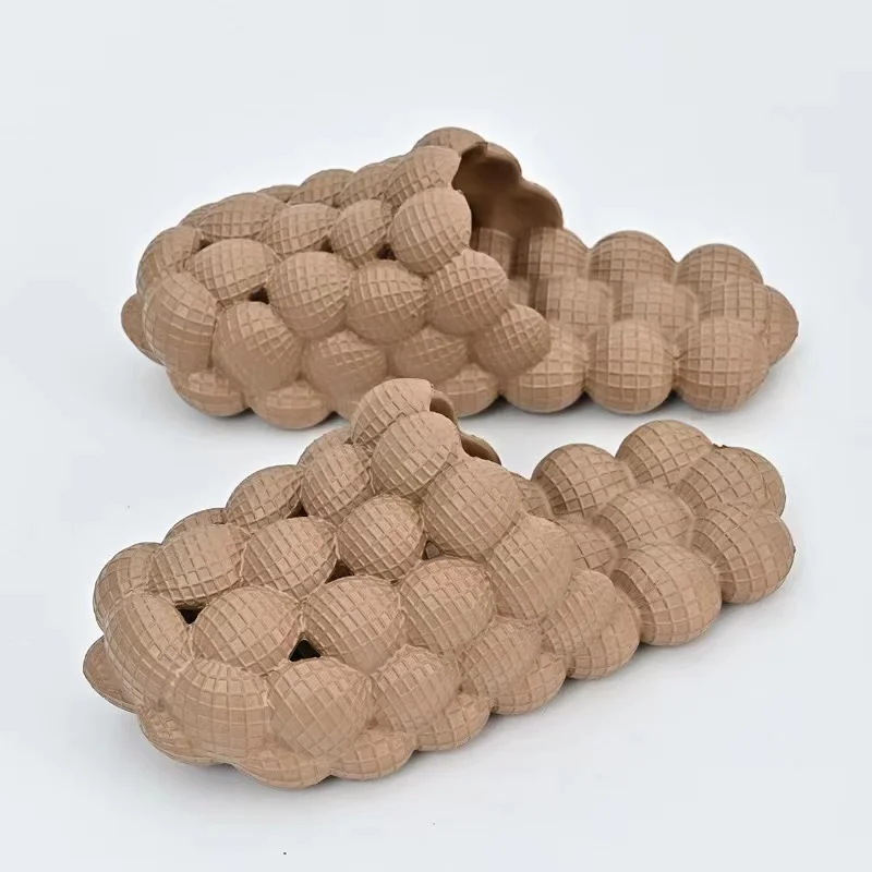 Khaki no charms