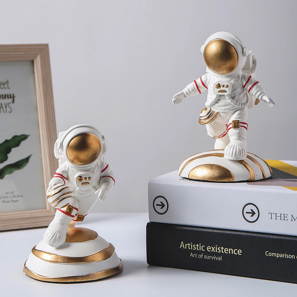 

Home Decor Creative Golden Astronaut Thinker Figurine Modern Style Living Room Cabinet Ornament Cute Study Bookcase Decorations