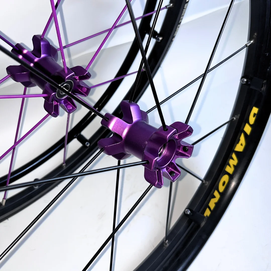 24 Inch Sports Wheelchair Replacement Parts 1 Pair 24&times;1.95 Inflatable Rear Wheel Aluminum Alloy Spoke Hub with Handrim