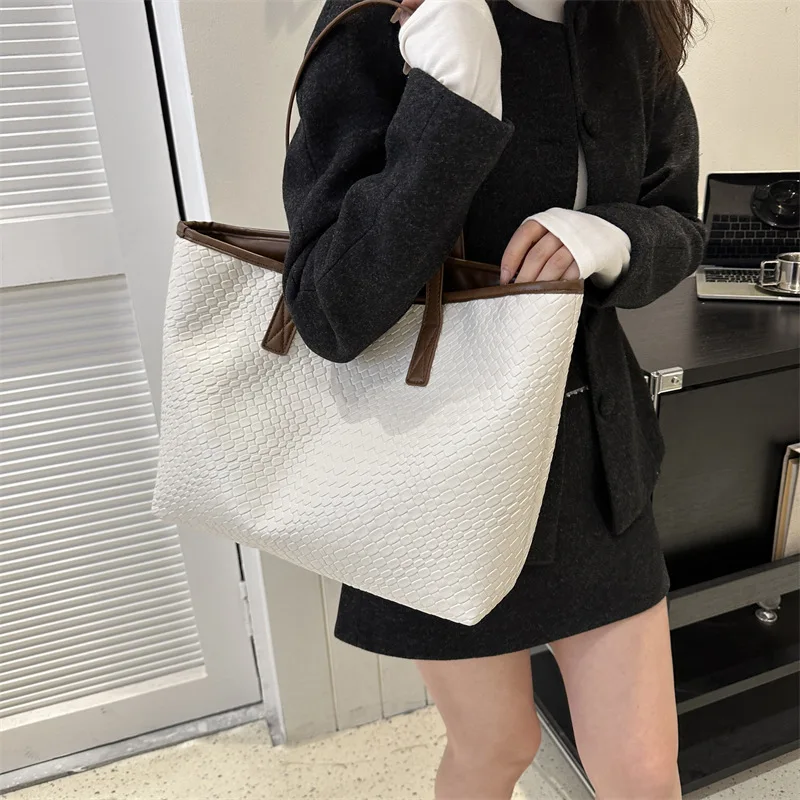 

2024 new textured commuter shoulder bag fashion soft leather shopping bag women's new Tote bag large capacity bag handbag