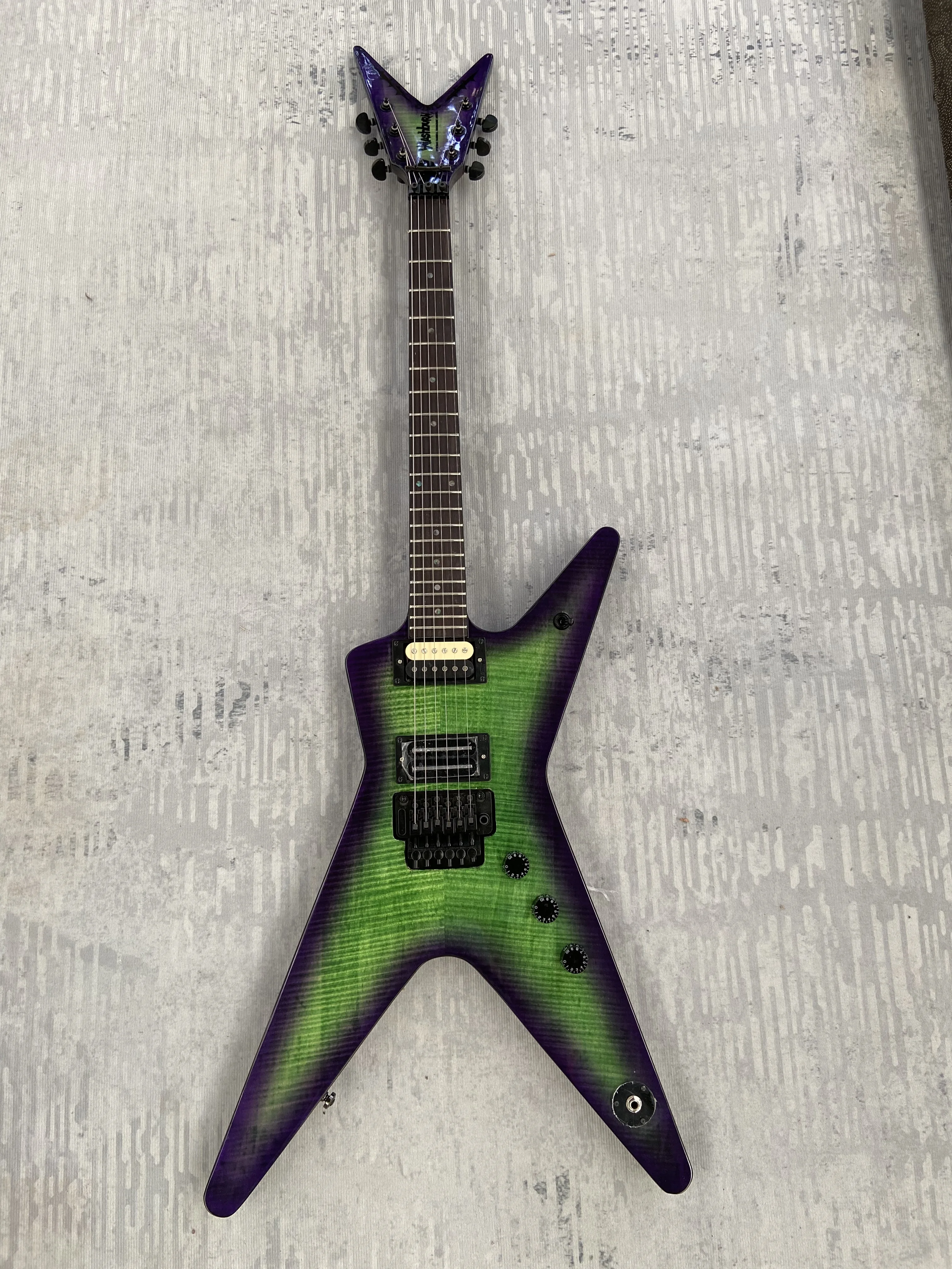 

2024new! washburn guitar, Made in China, green rim black, aaaa flame maple, 20days shipping