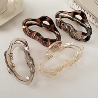 Irregular Hollow Out Hair Claws Clips Women Girls Tortoiseshell Large Crab Hair Clamps Barrettes Clips Hair Accessories Fashion - Image 3