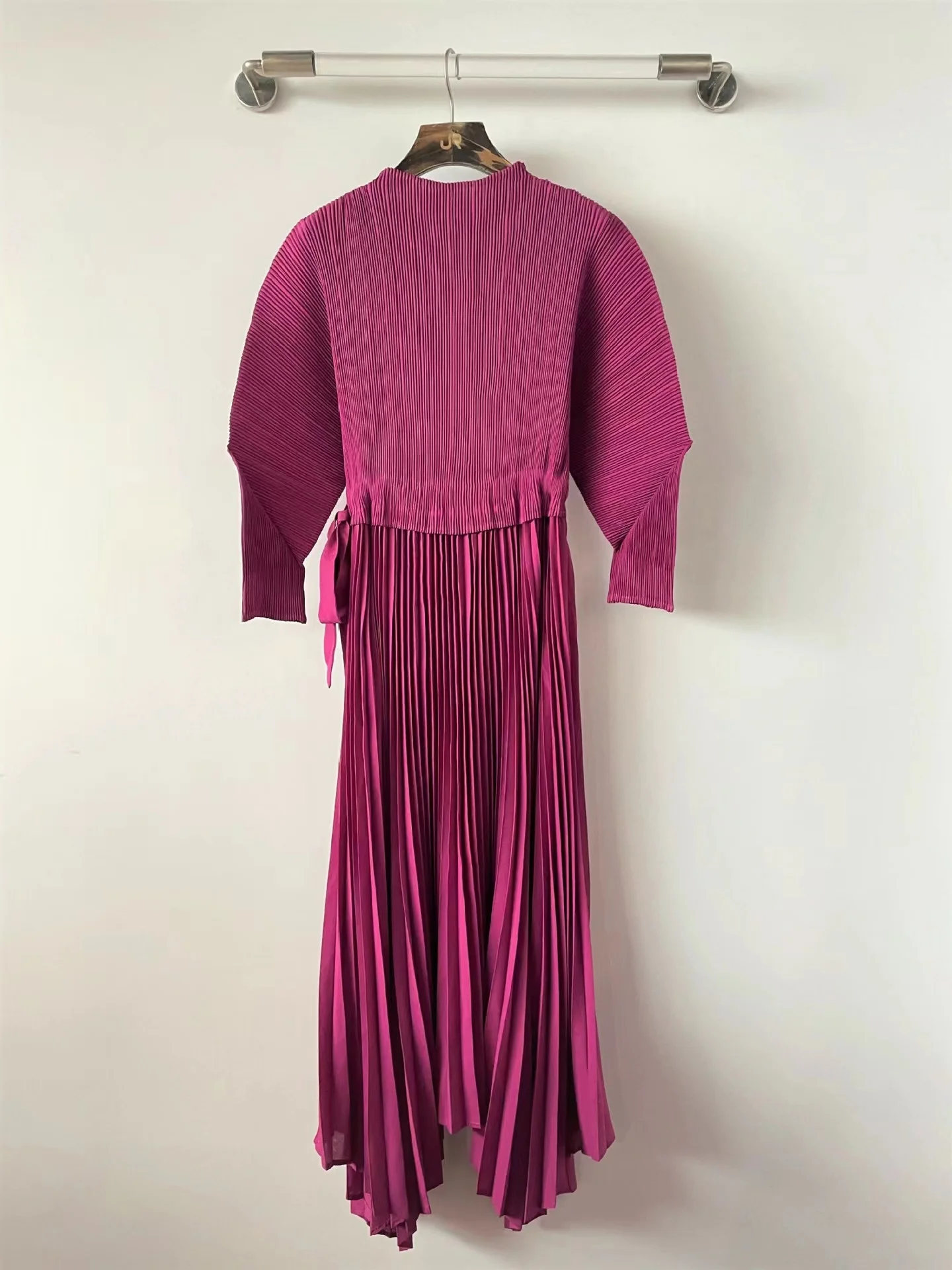 2022 Autumn/Winter Women'S Pleated High-End Dress Purple Black Red Bat  Sleeve Round Collar Tie Waist High Maxi Dress Fashion - AliExpress