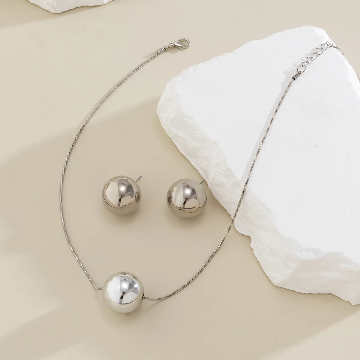 Conjunto de gargantilla, collar y pendientes con cadena de serpiente cuadrada y bola CCB vintage - Punk Chic