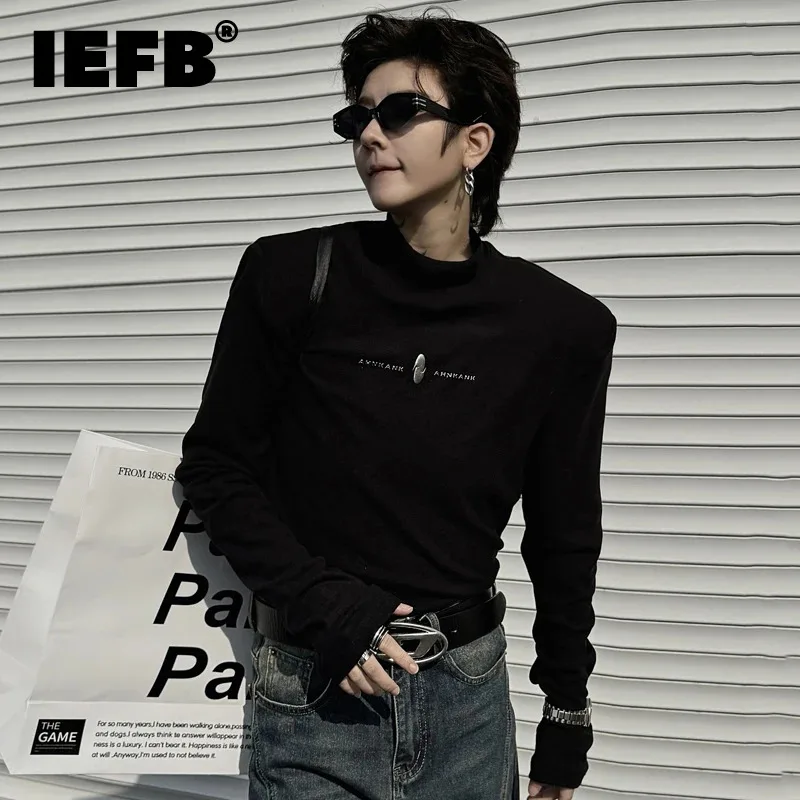 

IEFB Letter Design Male T-shirt Causal Mock Neck Solid Color Men's Pullover Tops Chic New Trendy Men Clothing Spring 2024 9C4150