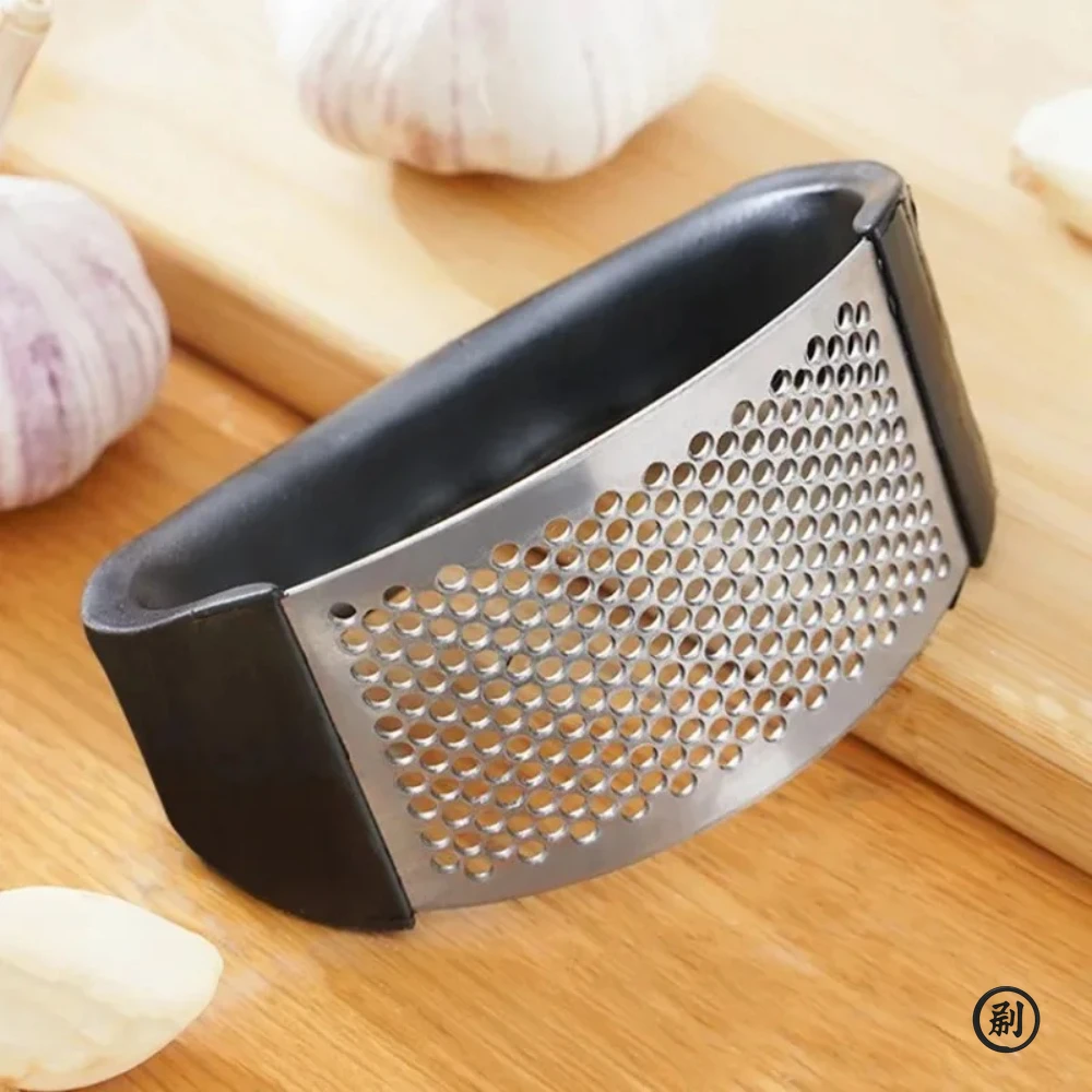 Stainless Steel Garlic Crusher 4