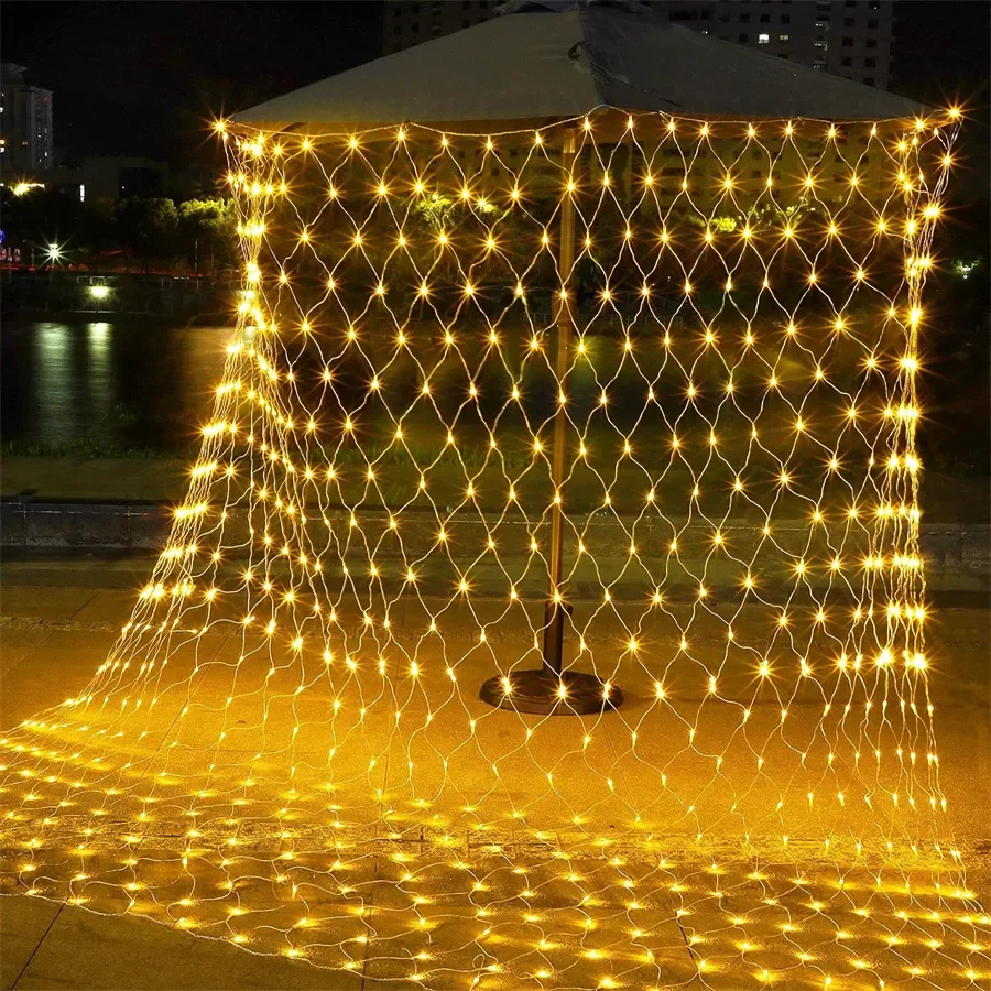 thumbnail image 2 of Guirnalda de luces LED de malla de red para Navidad, guirnalda de luces de 110 V/220 V CA para exteriores, cortina de ventana, luz de carámbano para pared, Navidad, Año Nuevo, vacaciones, 2 of 5