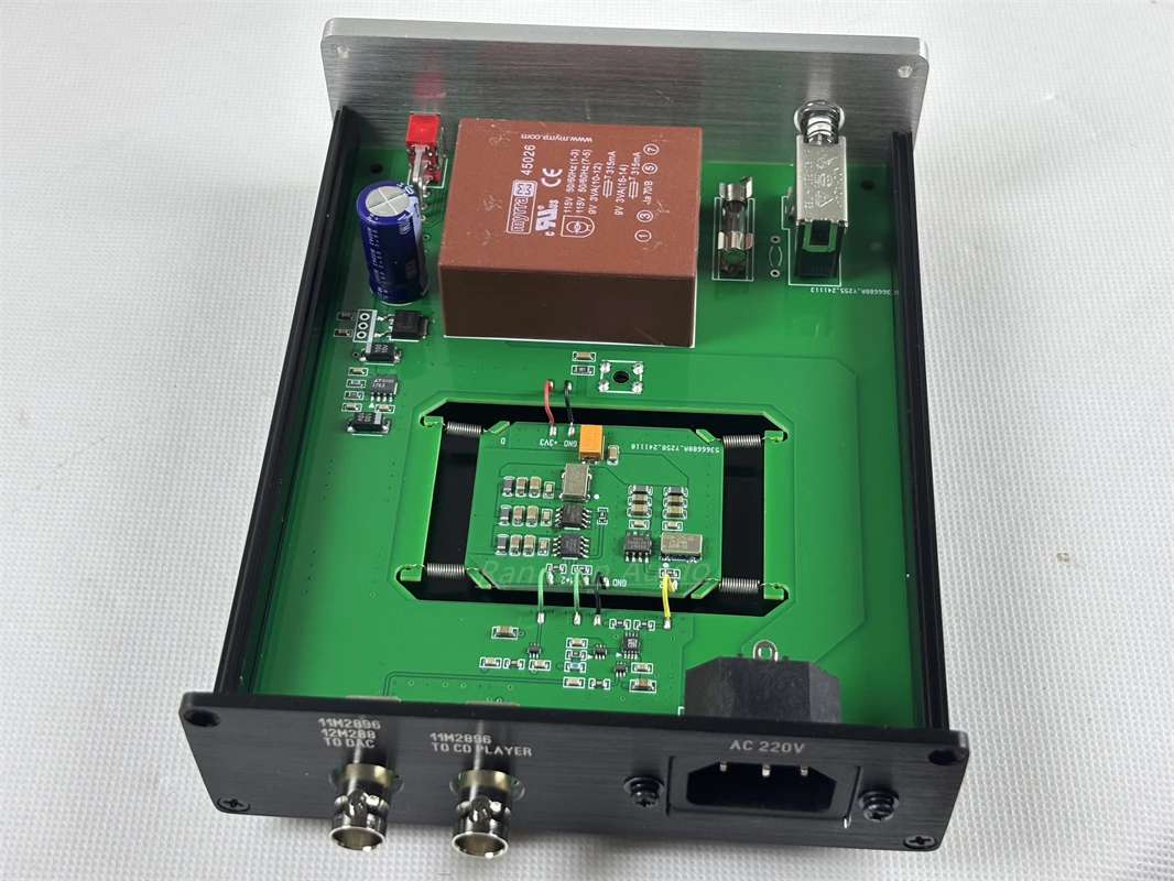 Latest Updated DAC Decoding Dedicated External Clock (11.2896MHz or 12.288MHz)（Crystek CCHD-575 Femtosecond Crystal Oscillator 6