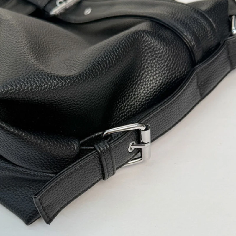 Y2k Large Capaci Casual Commuter Black Tote Bag Faionable Motorcycle Bag Underarm Crossbody Bag for Young Men and Women Handbags 4