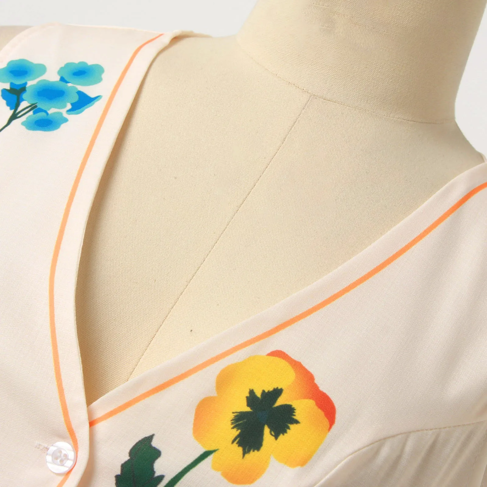 Vintage Floral Embroidered 2-Piece Summer Set – Vest & Shorts