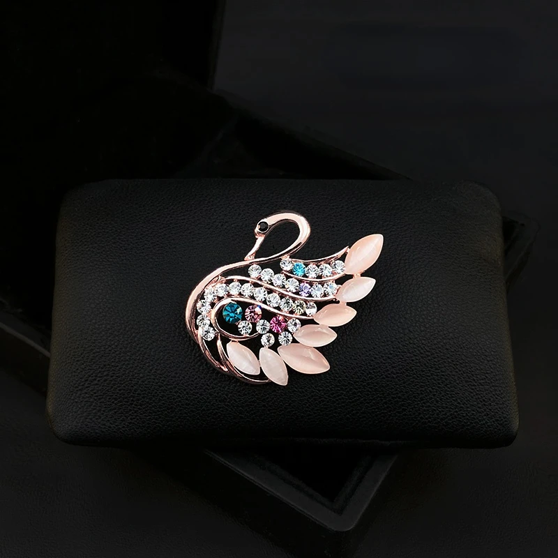 Fashion Swan Brooch Women Fixed Simple Suit Decoration Animal Pins Crystal Corsage Elegant Pin Accessories Jewelry Scarf Buckle