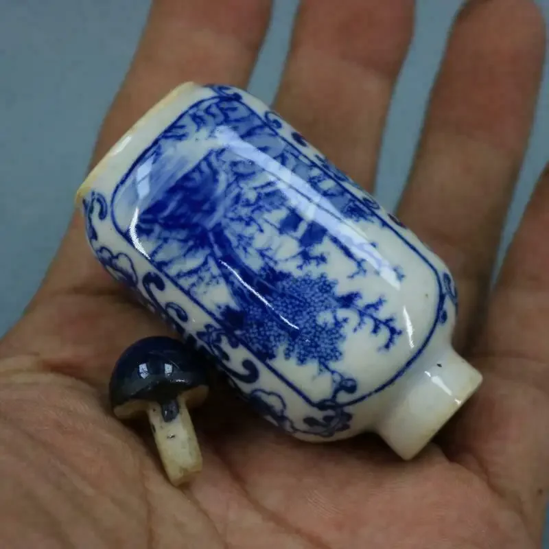Chinese Blue and White Porcelain Qing Kangxi Mountain River Design Snuff Bottle 4