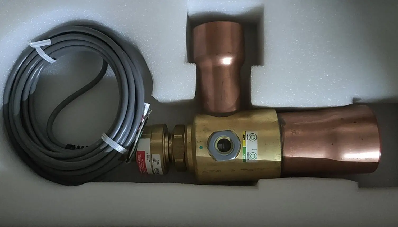 

Новый электронный раздвижной клапан TRNAE фотолампа флэш-Флэшка 64997525 флэш-памяти