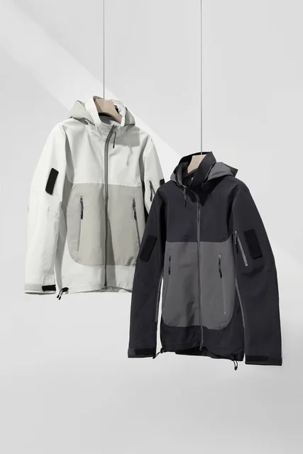 Multi Pocket Waterproof Charge Jacket Men's Windproof Wear