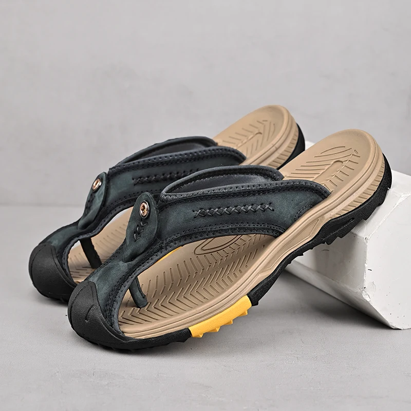 Genuine Leather Men Flip-flops Cool Beach Summer Shoes Anti-collision Toe Male Slippers Leisure Walk Non-Slip Non-Slip Half Drag
