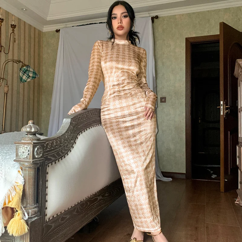 

Zoctuo Houndstooth Dresses 2022 Velvet Spring Sexy Backless Long Sleeve Party Dress Women Bodycon Maxi Vestidos Slim Clubwear